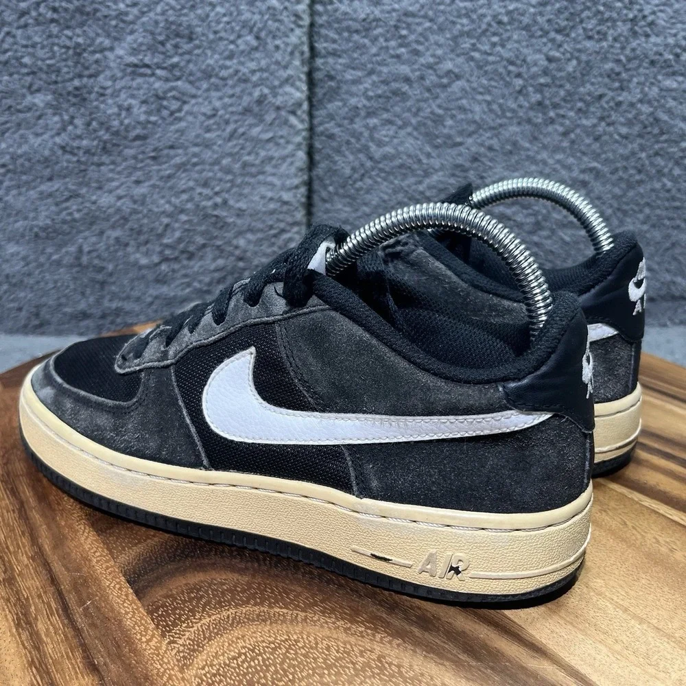 Nike Air Force 1 Sneakers Shoes Black Suede (596728-026) Youth size 5.5Y Lace Up